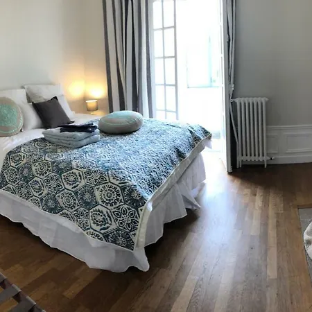Villa Historic And Charming House In