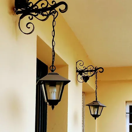 Villa Historic And Charming House In